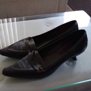 Women dress shoes